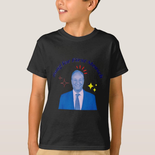 Doug for First Mensch Yiddisk Kamala Harris Vote P T Shirt (Framsida)