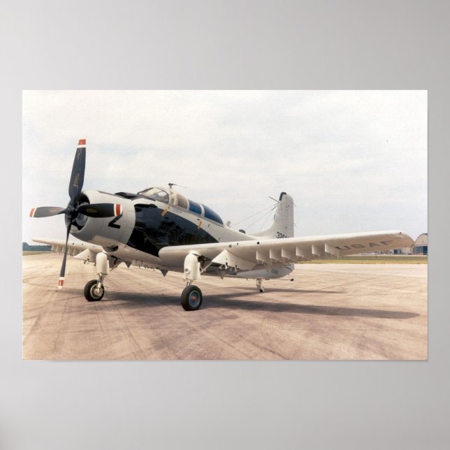 Douglas A-1E Skyraider Poster (Framsidan)