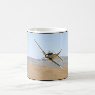Douglas AD-1 Skyraider som packar ihop Left_WWII Kaffemugg