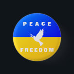 Dove Peace Support Ukraina-knappar - Frihet Knapp<br><div class="desc">Stöd till ukrainska knappar - Dove of Peace - Freedom - Solidarity - Ukrainska Flagga - Strong Together - Peace - Freedom Victory! Låt oss världen till ett bättre ställe - alla tillsammans! En bättre värld börjar - beroende - behöver du också! Du kan överföra till 1 000 Zazzle-produkter. Ändra...</div>