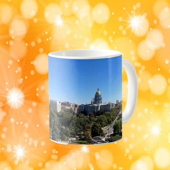 Downtown Denver Skyline Colorado State Capitol Kaffemugg (A mug featuring a photograph of downtown Denver, Colorado.)