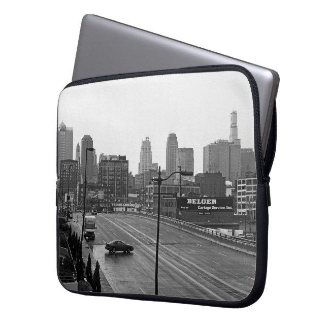 Downtown Kansas City Laptop Sleeve (Framsidan Vänster)