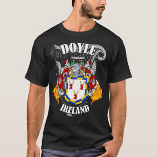 Doyle Family Namn Engelska och Irish T Shirt