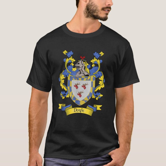 Doyle Jackar Arm Doyle Surname Family Crest T Sh Shirt (Framsida)