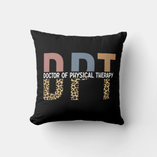 DPT Doktor of PhysiTherapy Cheetah Typography Kudde