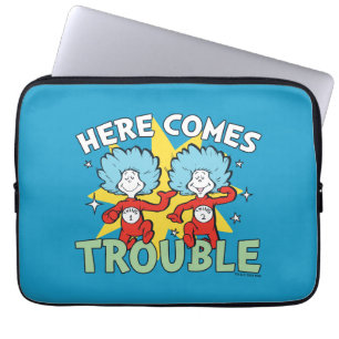 Dr. Seuss   Sakerna Ett Sakerna Två Här Kommer Pro Laptop Fodral