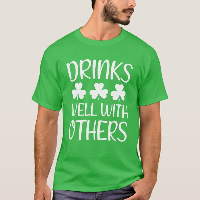 Dra bra med andra St patricks day som drar F T Shirt (Framsida)