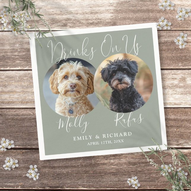 Dra på oss Pet Photos Sage Grönt Bröllop Pappersservett (Drinks On Us Pet Photos Sage Green Wedding Napkins)