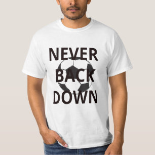 Dra tillbaka aldrig besegrar t-shirt