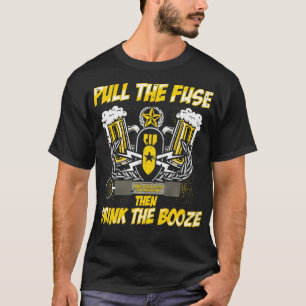 Drag av matsmältningsmedlet EOD Eplosive Ordnance T Shirt