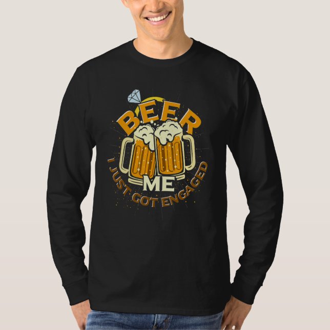 Drag öl Nyligen aktiverad par Förlovning T Shirt (Framsida)