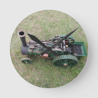Dragmotor Modell Rund Klocka