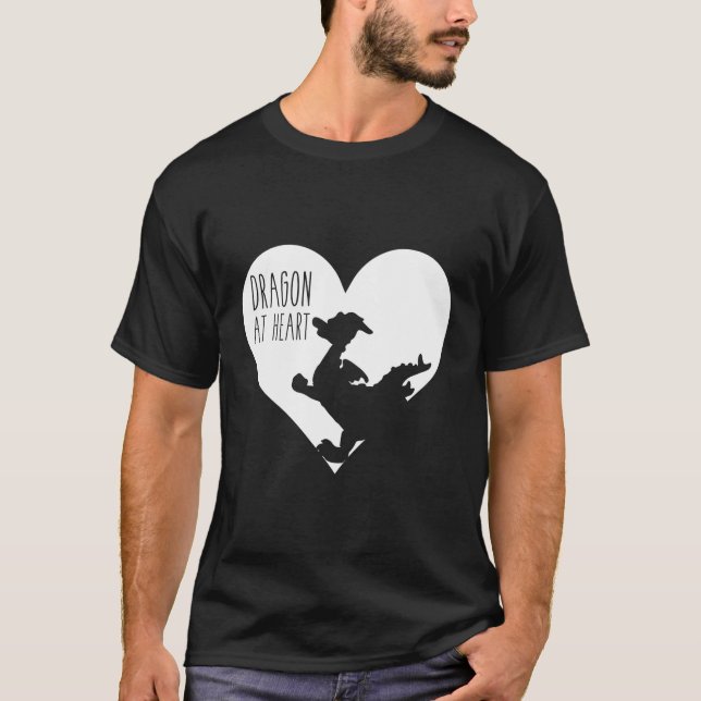 Dragon at Heart T Shirt (Framsida)