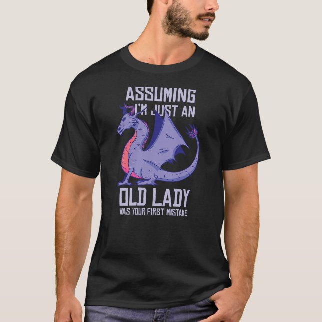 Dragon Old Lady Funny Purple Fantasy Grandma Quote T Shirt (Framsida)