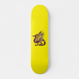 Dragon on Lila and Guld Skateboard