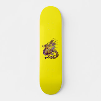 Dragon on Lila and Guld Skateboard