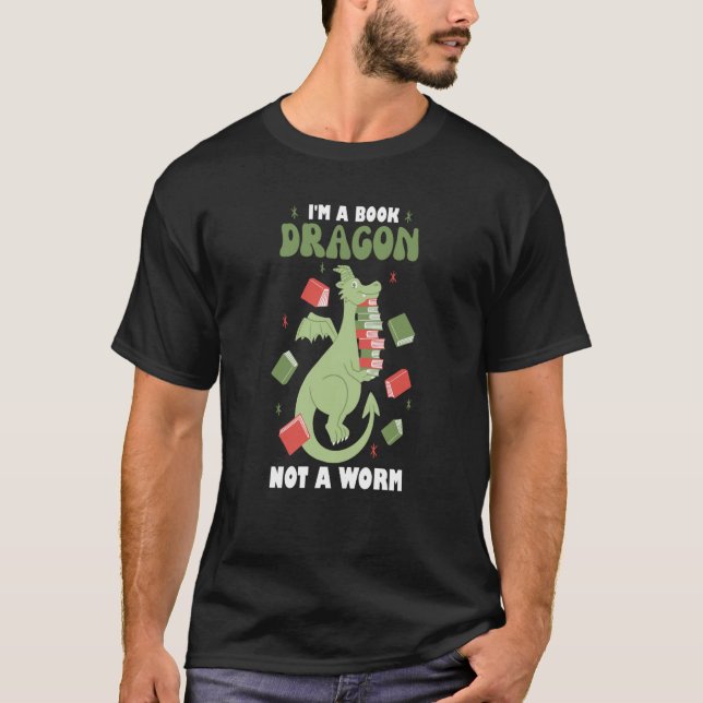 Dragon Reads Books Book worm Book Dragon T Shirt (Framsida)