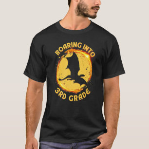 Dragon Roaming to 3rd Klass Tredje lärarregi T Shirt