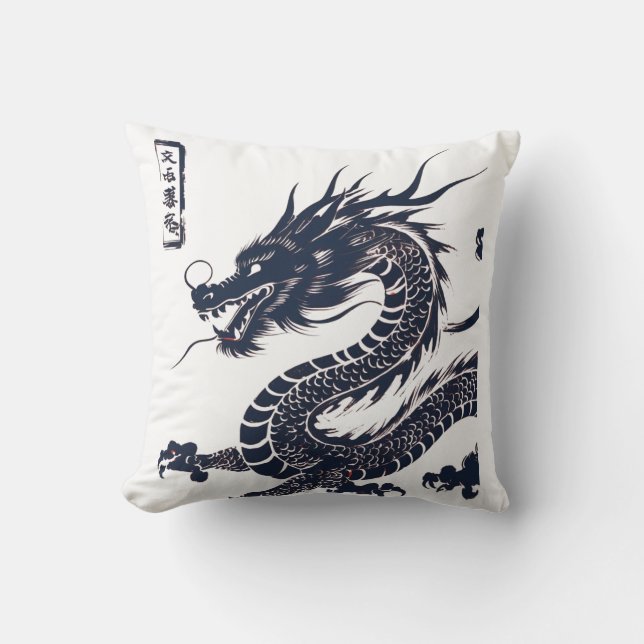 Dragon Shirt Kudde (Framsida)