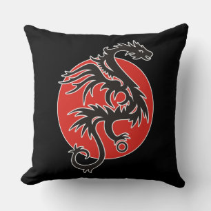 Dragon Sol - svart rött vitt + dina idéer Kudde