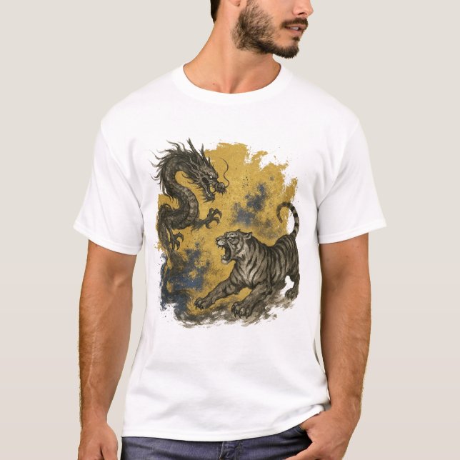 【Dragon vs Tiger Japanese Ink Art T-Shirt】 T Shirt (Framsida)