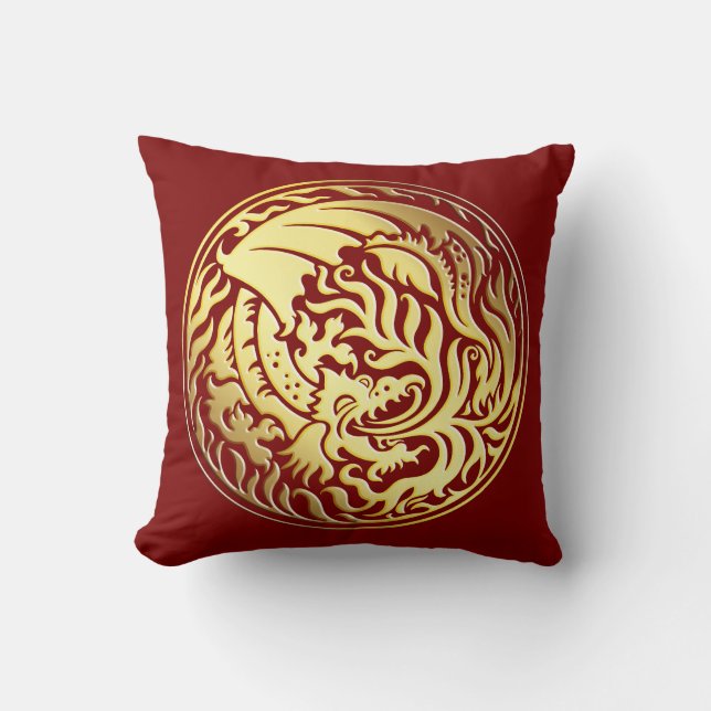 DragonCirk - Guld på Red Kudde (Framsida)