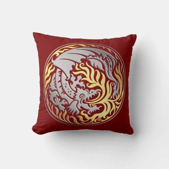 Dragoncirkel - Krom med Guld-brand på rött Kudde (Framsida)