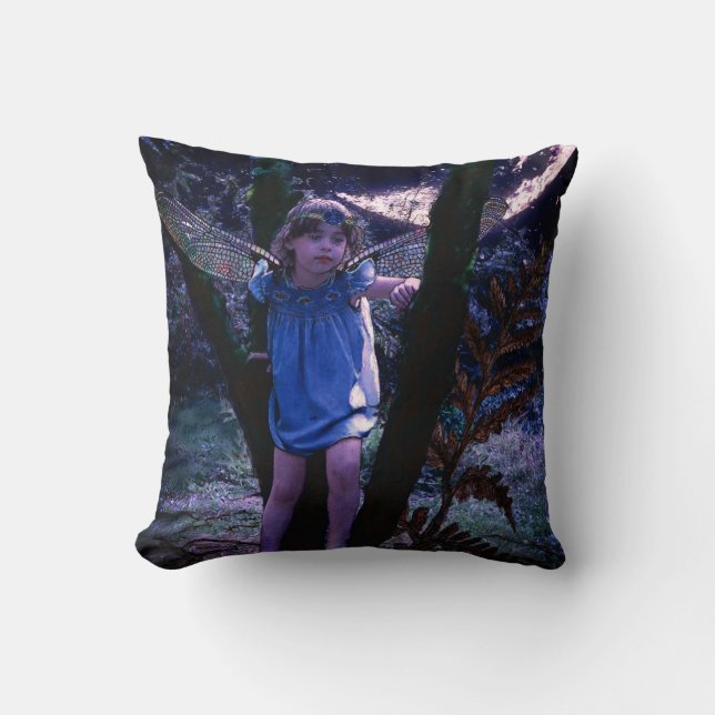 Dragonfly Fairy in Moonlight Kudde (Framsida)
