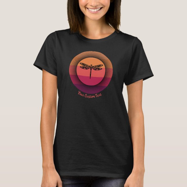 Dragonfly i Retro Sunset med Namn T Shirt (Framsida)