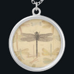 Dragonfly Vintage Antique Classic Nature Silverpläterat Halsband<br><div class="desc">Vintage Dragonfly Antique-bild av en dragonfly - Denna söta lilla dragonfly är en antik bild av en vacker drakfluga,  som är skriven i svart och vitt,  med en bakgrund av mjuka,  färgstarka drakar mot antika pappra.</div>