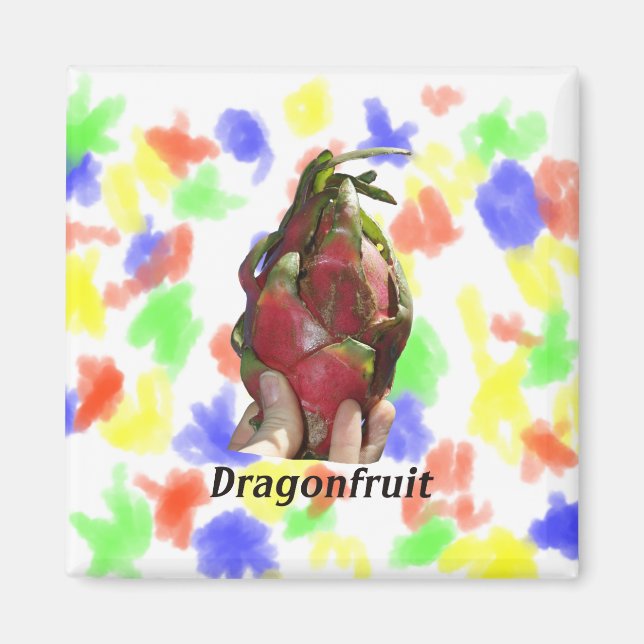 Dragonfrukt i finger med textfoto Pitaya Magnet (Framsidan)