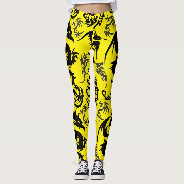 Dragons outline pattern 05.b.DOLP01. Yellow BG Leggings (Framsida)