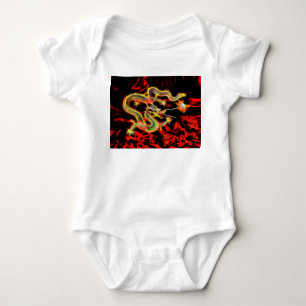 Draken avfyrar på lycklig energi tee shirt
