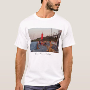 Dräkt - storslagen tillflyktsort, Michigan - som T-shirt