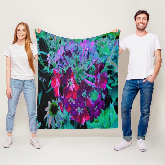 Dramatic Red, Lila and Rosa Garden Flower Fleecefilt (På plats)