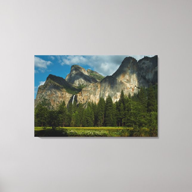 Dramatisk vy över Yosemite Valley från Gates Canvastryck (Framsida)