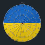 Drapeau Ukraine Darttavla<br><div class="desc">Drapeau de l'Ukraine: Les couleurs sont associées au paysage ukrainien,  les bandes horizontales bleue et jaune symbolisent le ciel bleu sur les champs de blé.</div>