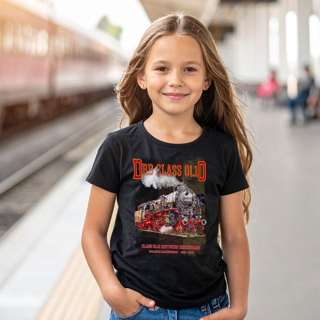 DRB Klass 01.10 Ånglok. Deutsche Reichsbahn T Shirt (DRB Class 01.10 Steam Train. Deutsche Reichsbahn. Girl Basic T-Shirt)