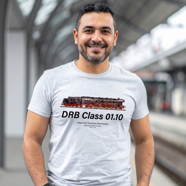 DRB Klass 01.10 Deutsche Reichsbahn Ånglok T Shirt (DRB Class 01.10 Deutsche Reichsbahn Steam Train. Mens Basic T-Shirt)