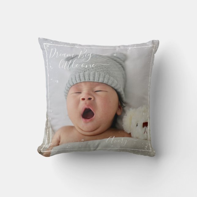 Dream big one personalizable kudde (Framsida)