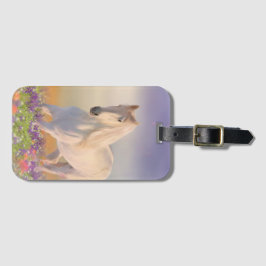 Dream-häst som rinner genom blommor bagagebricka