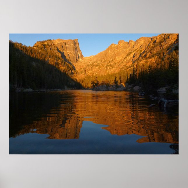Dream Lake i soluppgångens ljus I Poster (Framsidan)