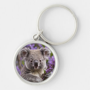 "Dreaming in Lila: A Koala i Jacaranda Träd Rund Silverfärgad Nyckelring