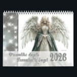 Dreamlike Änglar - Traumhafte Engel 2026 Kalender<br><div class="desc">Kalendern för änglar/körsbärnsklubbarna/änglar-kalendern för vårdnadshavare är designad för att ge inspiration och glädje under hela året. Varje månad visas vackra änglar i silver, guld, blått, grönt och vitt som utstrålar värme och positivitet. På den lämnat sidan lyser vita stjärnor på ett lätt grått-underlag och slutför designen på ett charmerande sätt....</div>