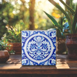 Dreamy Blue Watercolor Acanthus Löv Design Kakelplatta<br><div class="desc">Lägg till en romantisk elegans och charm med vintage i ditt hem med den här drömmande dekorativa plattan, som innehåller mjuka blå och vita blommigtar med vattenfärg som är sammanflätade med snurrande acanthus-löv. Med en krämig, texturerad bakgrund framkallar konstruktionen en skönhet utan tidslinje och en nostalgikänsla. Perfekt för kottagecore insida,...</div>
