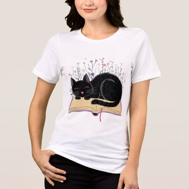 "Dreamy Cat på Bok" T Shirt (Framsida)