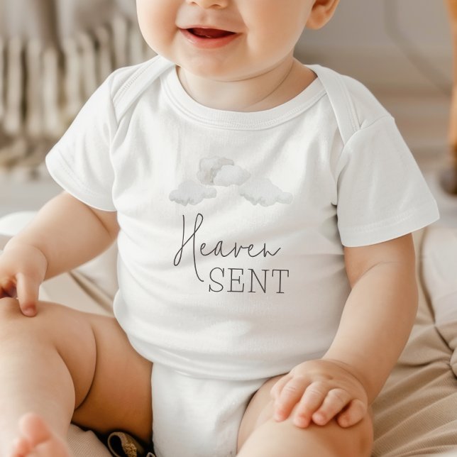 Dreamy Gender Neutral Heaven Sent Gender Reveal T Shirt (Skapare uppladdad)