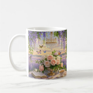 Dreamy, mjuk fokusscen av en lavish, Blommigt Kaffemugg
