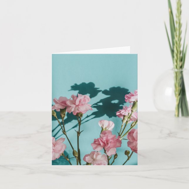 Dreamy pink carnation flowers on blue background kort (Framsida)