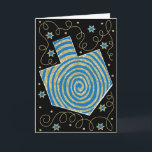 "Dreidel Pinjul"-gratulationskort med kuvert Helgkort<br><div class="desc">"Dreidel Pinjul, Blue/Guld"-gratulationskort med kuvert. Om du vill anpassa text tar du bort text på kortet och ersätter med ditt eget meddelande. Välj ditt favoritteckensnitt stil, färg och storlekt. Bakgrunden till färg kan ändras genom att välja en ny bakgrund färg. Tack för att du stannade och shoppade förbi. Mycket uppskattat!!!!...</div>